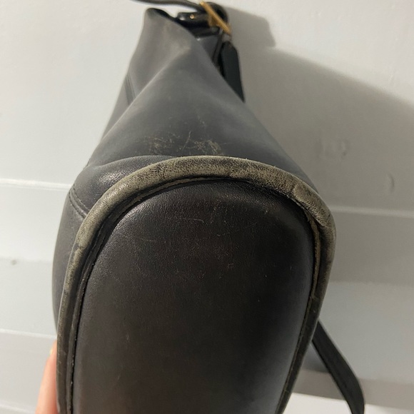 Vintage Black Coach Slim Duffle Sac - Picture 11 of 11